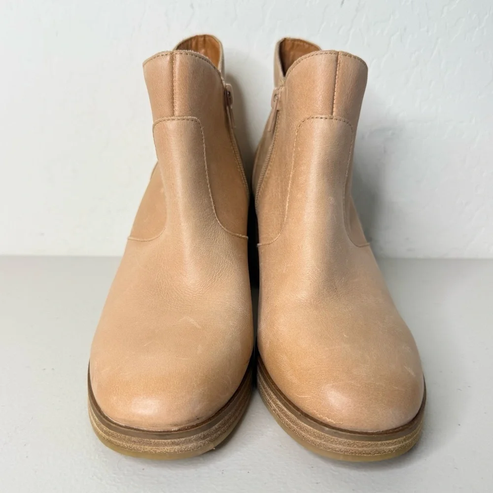 New Lucky Brand Quinlee Dusty SnAnd Stacked Heel Ankle Bootie Size 8